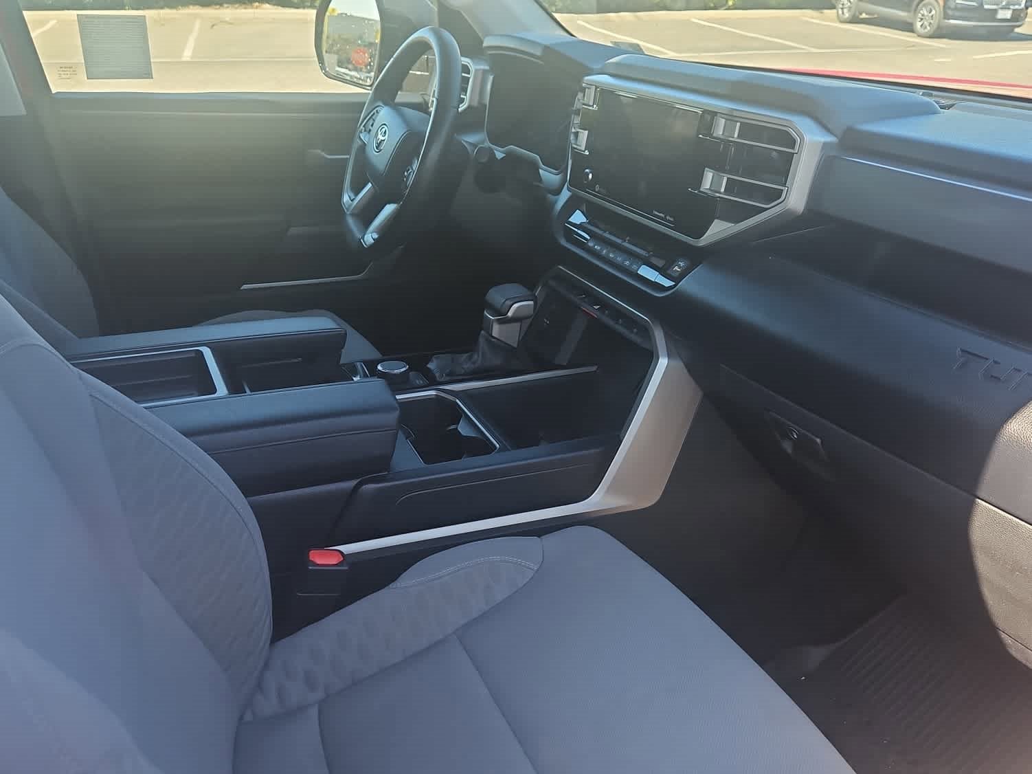 Used 2022 Toyota Tundra SR5 w/ Convenience Package image 13