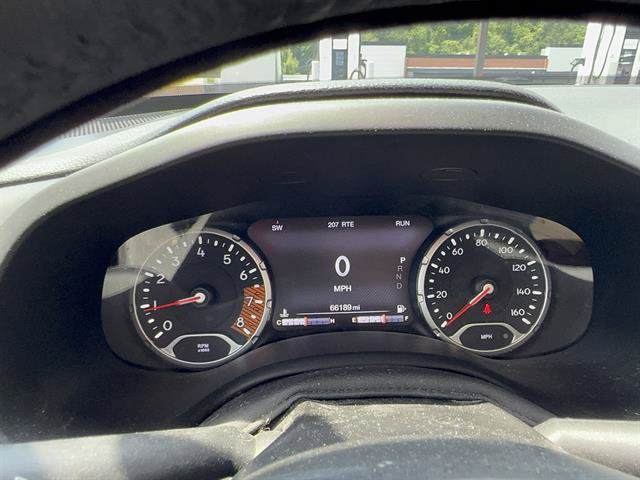 Used 2022 Jeep Renegade Limited w/ Sun, Sound & Wheels Group AWD/4WD image 11