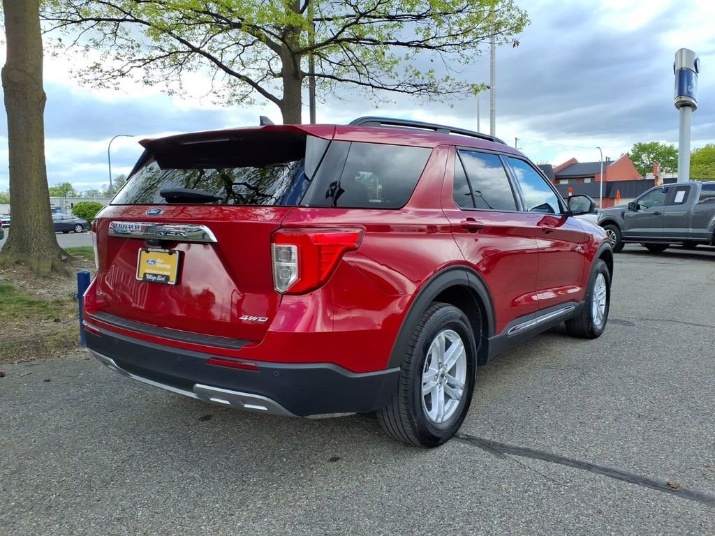 Certified 2023 Ford Explorer XLT w/ Equipment Group 202A AWD/4WD image 6