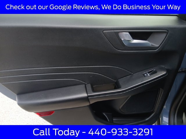 Certified 2025 Ford Escape ST-Line Select AWD/4WD image 31