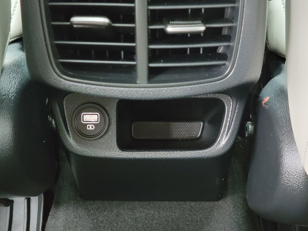 Used 2021 Kia Seltos SX w/ SX Sunroof Package image 16