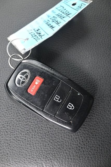 Used 2024 Toyota Tacoma SR5 AWD/4WD image 16