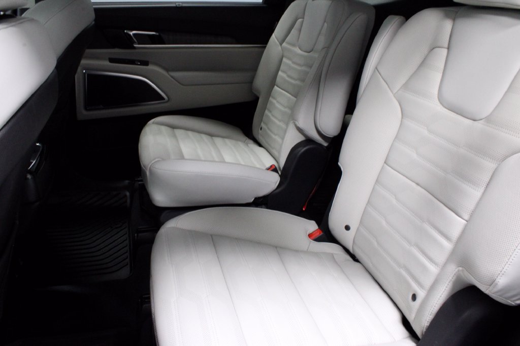 Used 2024 Kia Telluride SX Prestige AWD/4WD image 23