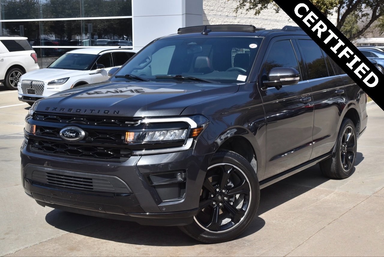 Certified 2023 Ford Expedition Limited image 3