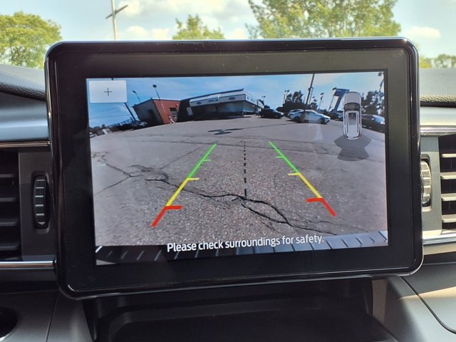 Certified 2024 Ford Explorer XLT w/ Equipment Group 202A AWD/4WD image 9