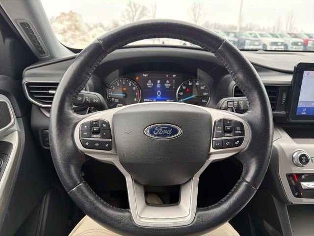 Certified 2021 Ford Explorer XLT w/ Equipment Group 202A image 41