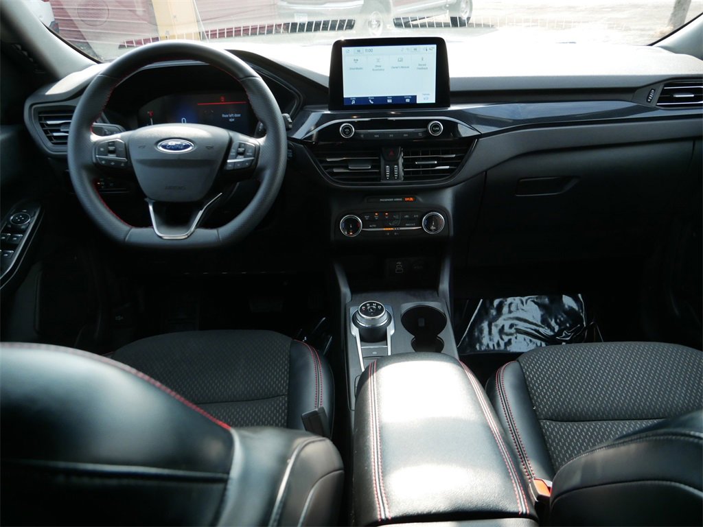 Certified 2025 Ford Escape ST-Line image 13