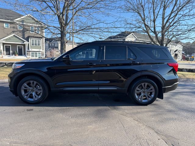 Certified 2022 Ford Explorer XLT w/ Equipment Group 202A image 10
