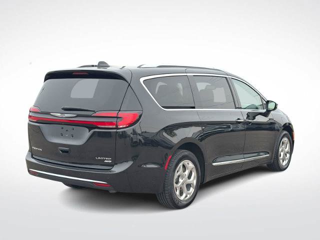 Used 2021 Chrysler Pacifica Limited w/ Uconnect Theater Family Group AWD/4WD image 8