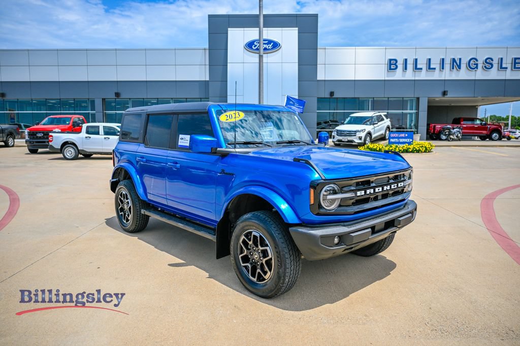 Certified 2023 Ford Bronco Outer Banks AWD/4WD image 1