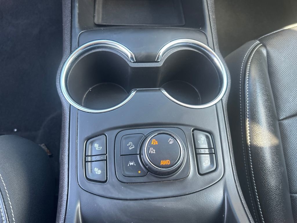 Used 2024 GMC Terrain SLT image 5