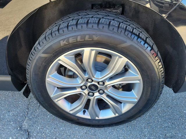 Certified 2023 Ford Edge Titanium image 9