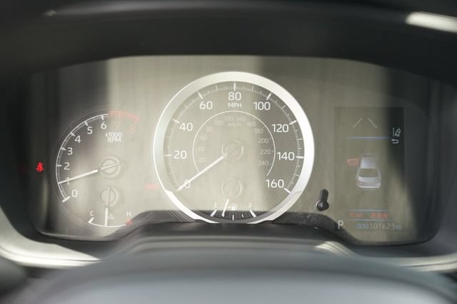 Used 2021 Toyota Corolla LE FWD image 24