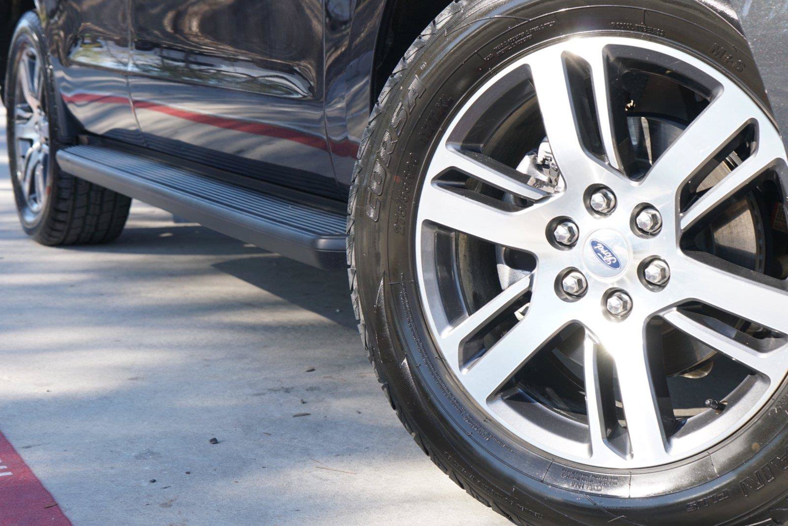 Certified 2023 Ford Expedition XLT RWD image 2