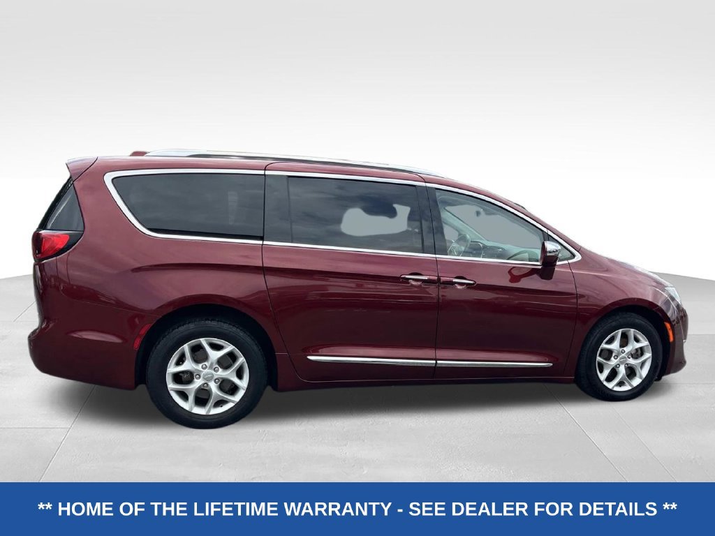 Used 2020 Chrysler Pacifica Limited FWD image 2