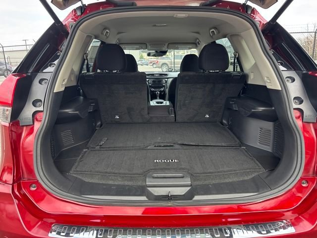 Used 2019 Nissan Rogue SV w/ Premium Package image 11