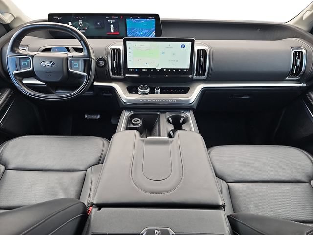 Certified 2025 Ford Expedition Platinum AWD/4WD image 11