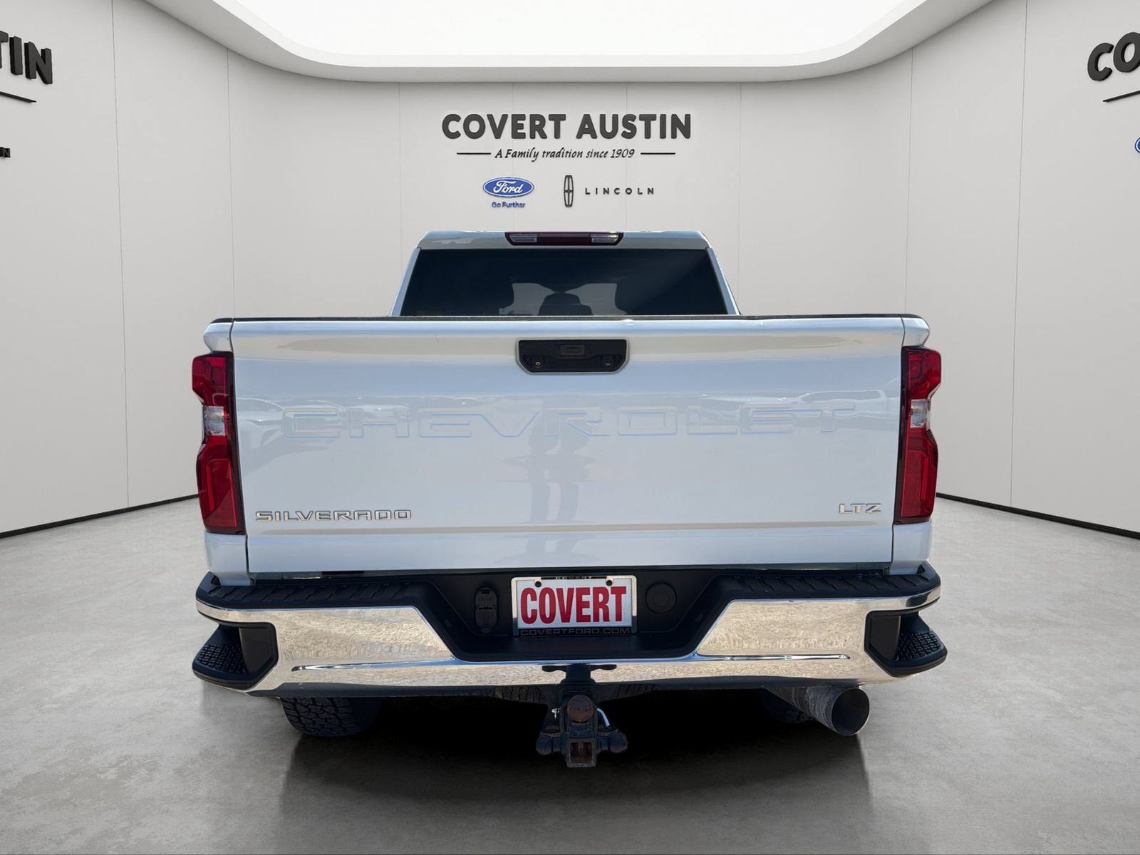 Used 2024 Chevrolet Silverado 2500 LTZ AWD/4WD image 4