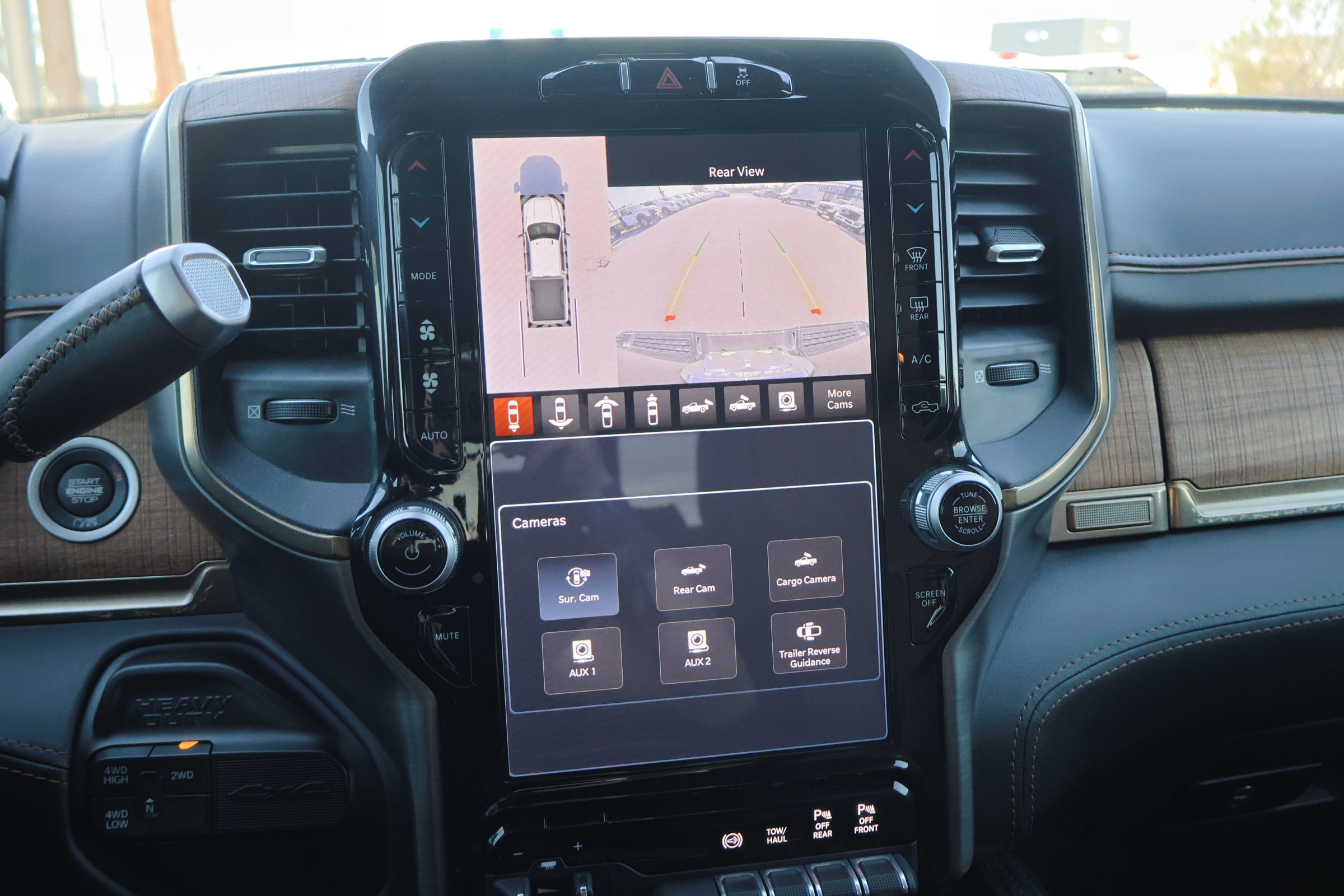 Used 2024 RAM 2500 Limited w/ Towing Technology Group image 18