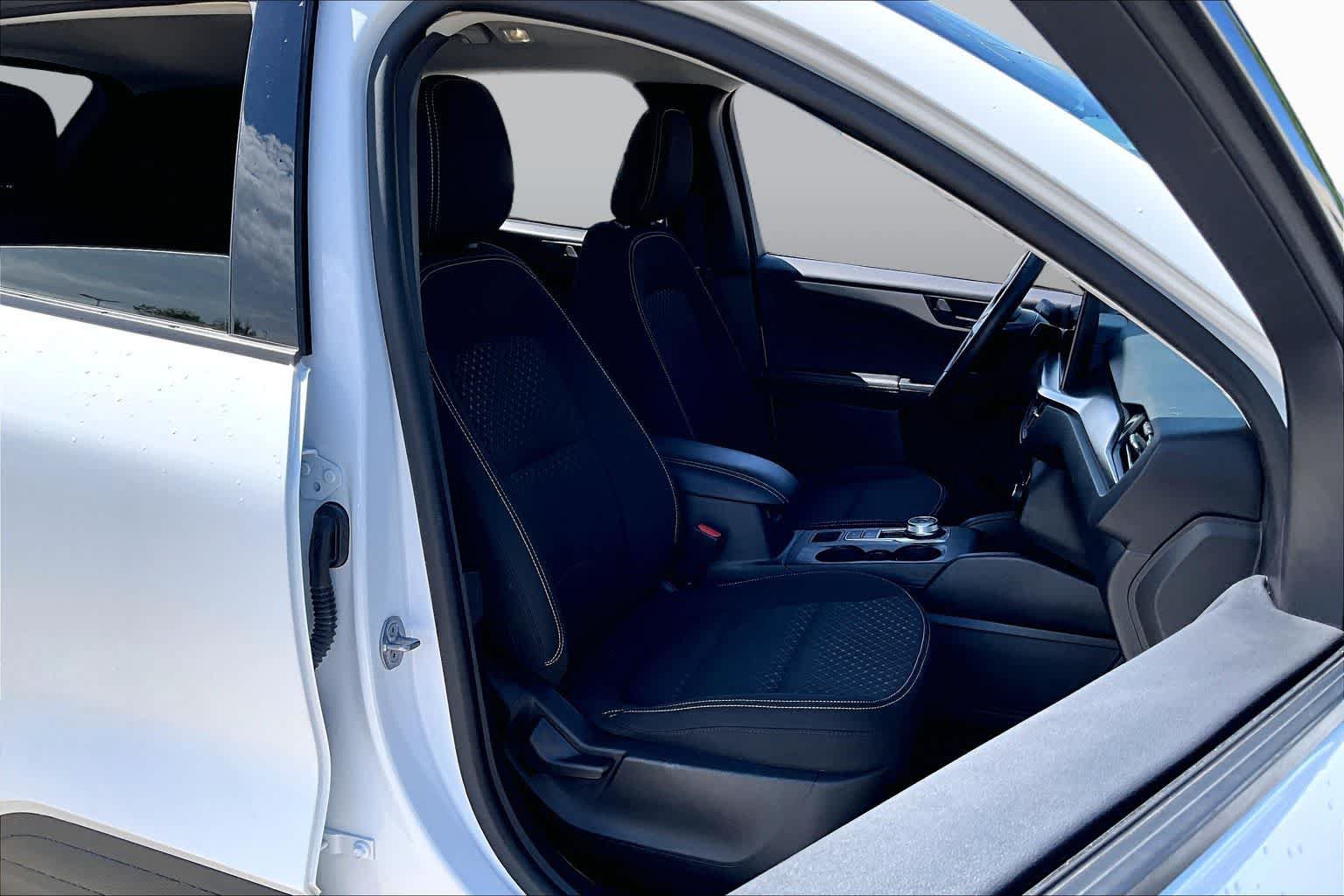 Certified 2023 Ford Escape Active w/ Tech Pack #1 FWD image 8