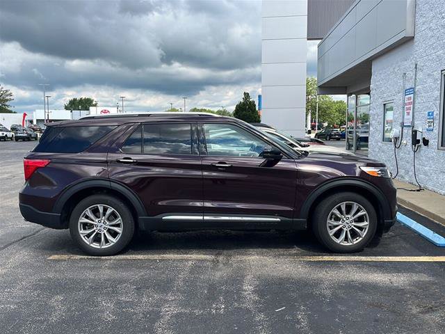 Certified 2023 Ford Explorer Limited w/ Equipment Group 301A AWD/4WD image 3