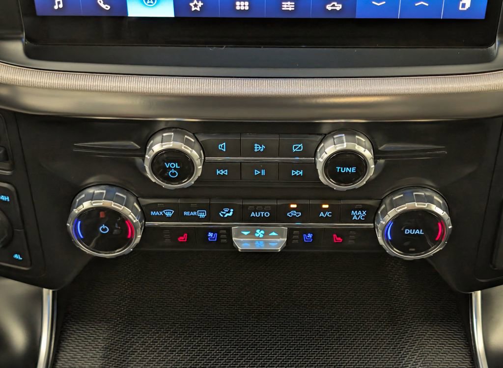 Certified 2023 Ford F150 Raptor w/ Raptor Carbon Fiber Package AWD/4WD image 17