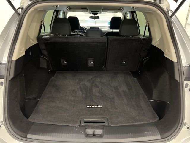 Used 2024 Nissan Rogue S image 19