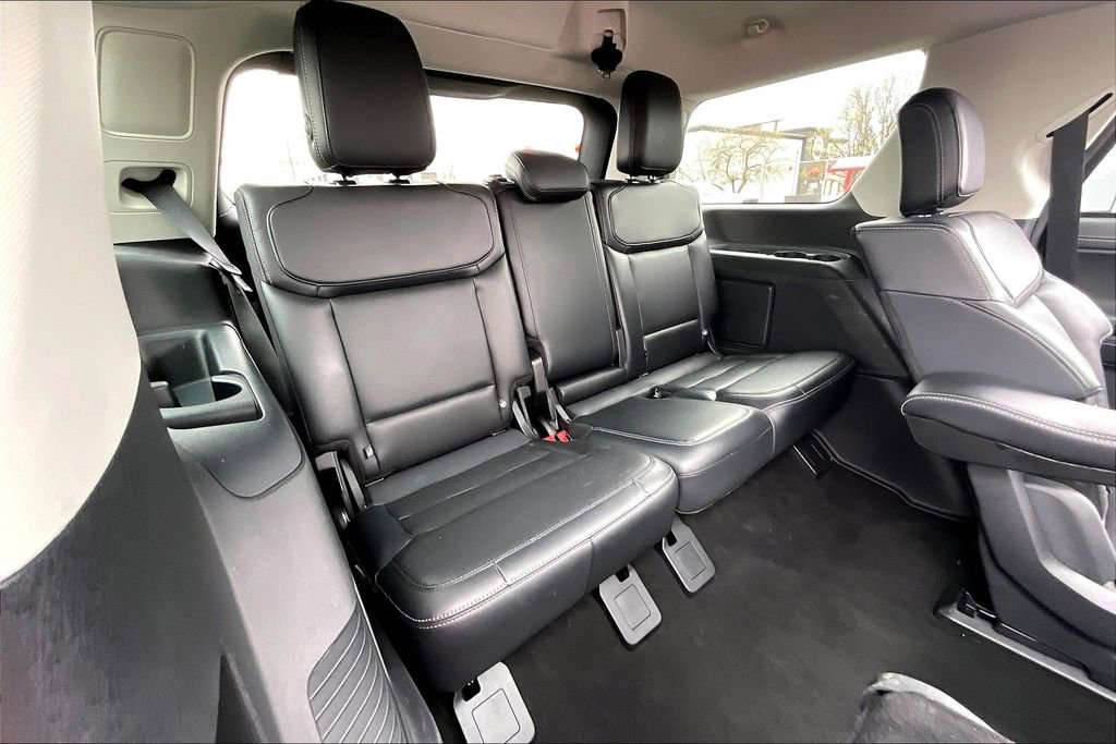 Certified 2025 Ford Expedition Platinum AWD/4WD image 26
