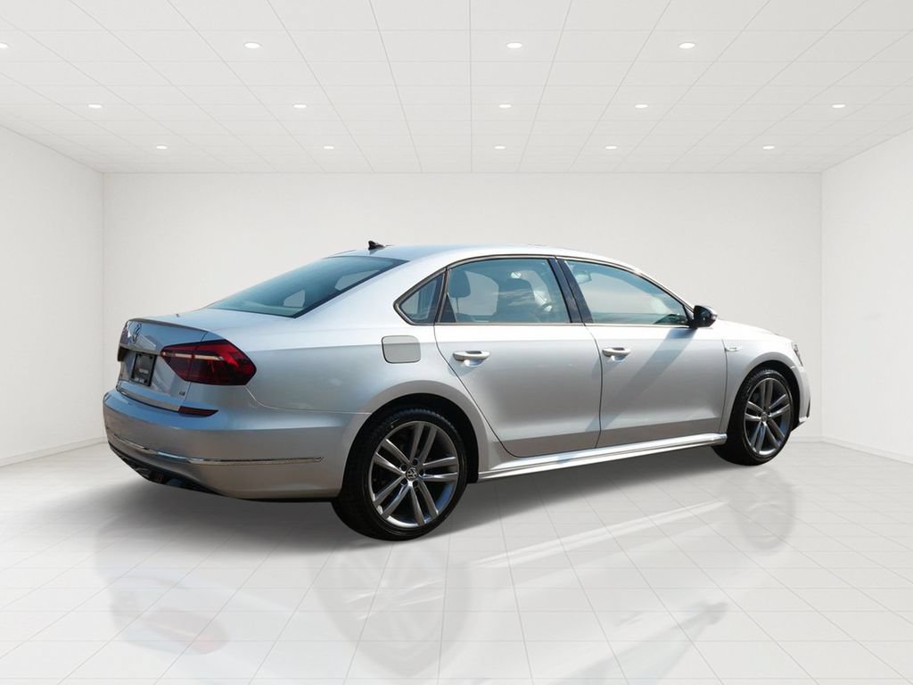 Used 2018 Volkswagen Passat 2.0T R-Line FWD image 6
