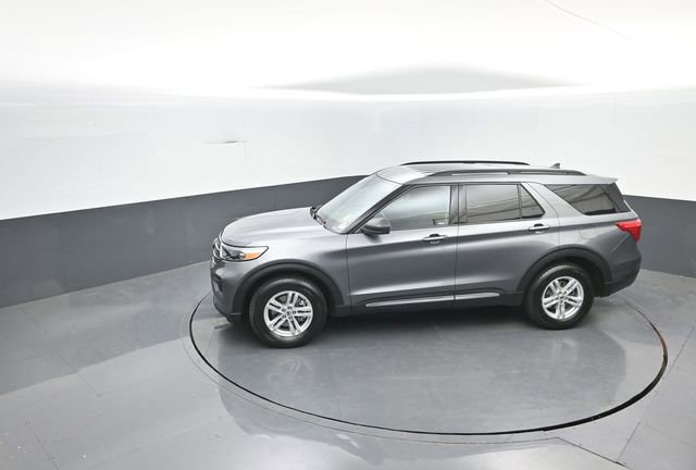 Certified 2022 Ford Explorer XLT w/ Class IV Trailer Tow Package AWD/4WD image 17