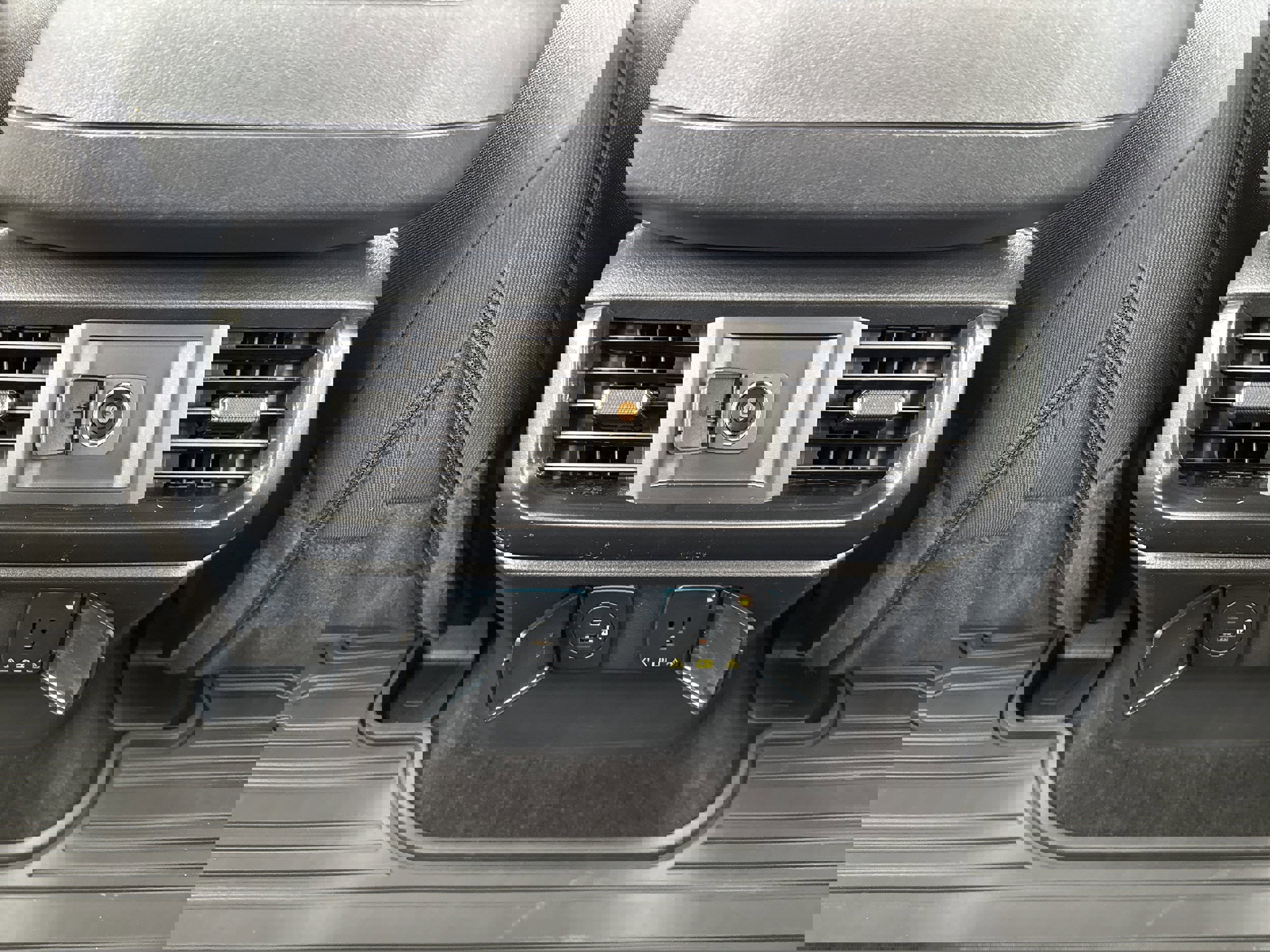 Certified 2022 Ford F150 XLT w/ Equipment Group 302A High image 30