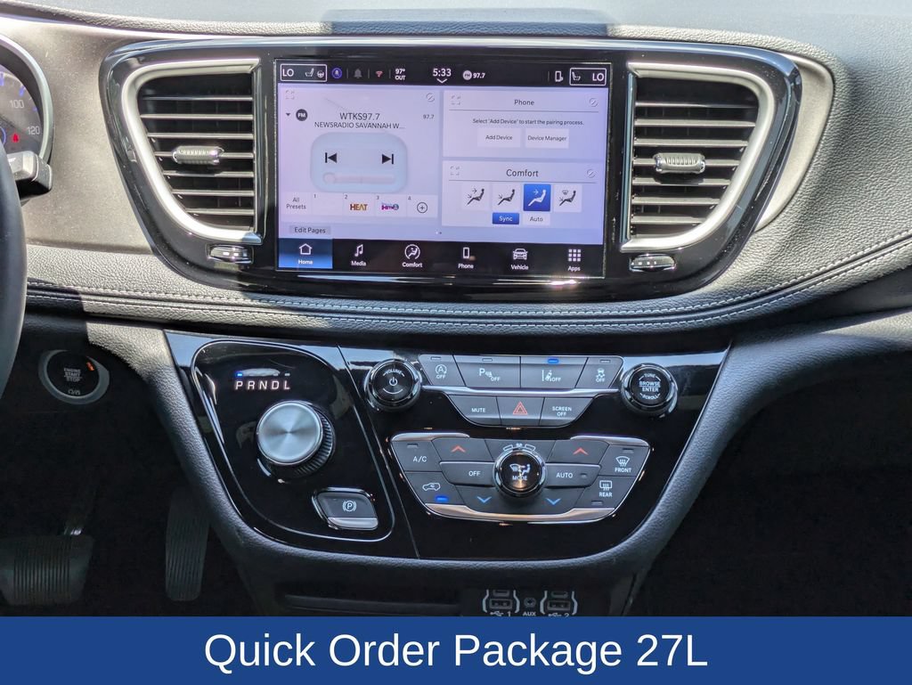 Used 2025 Chrysler Pacifica Select FWD image 21