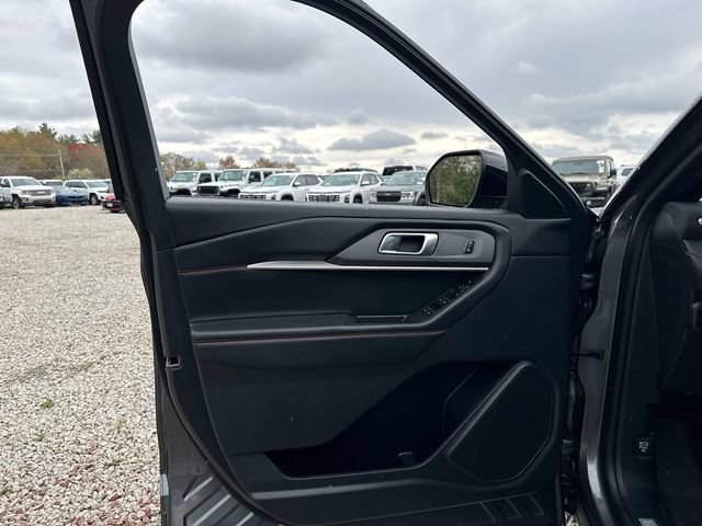 Certified 2025 Ford Explorer ST-Line w/ ST-Line Street Pack AWD/4WD image 28