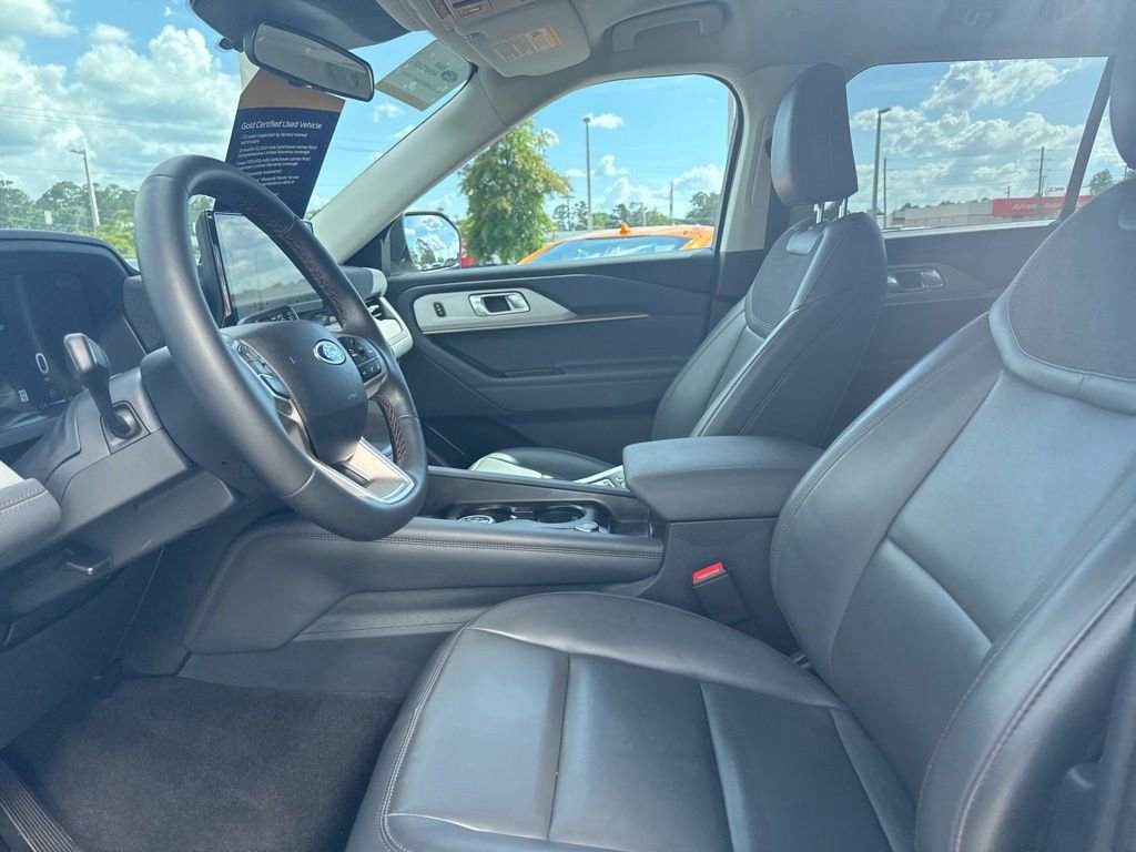 Certified 2026 Ford Explorer Active w/ Active Comfort Package RWD image 8