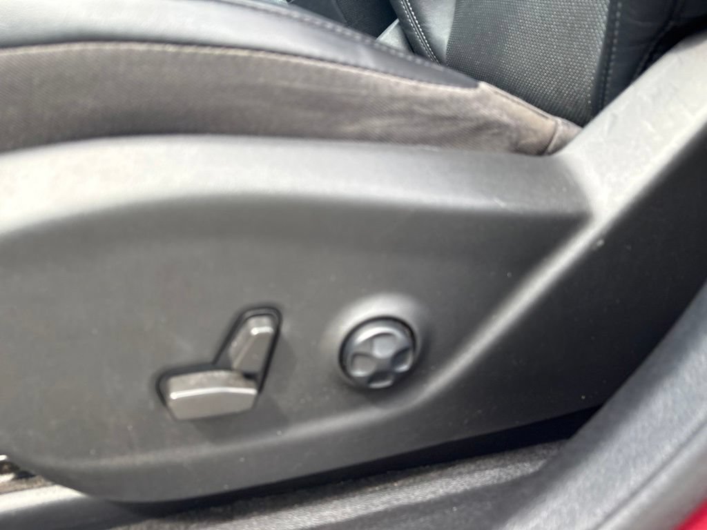 Used 2021 Jeep Cherokee Limited AWD/4WD image 16