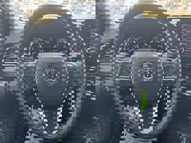 Used 2022 Toyota Camry LE image 8