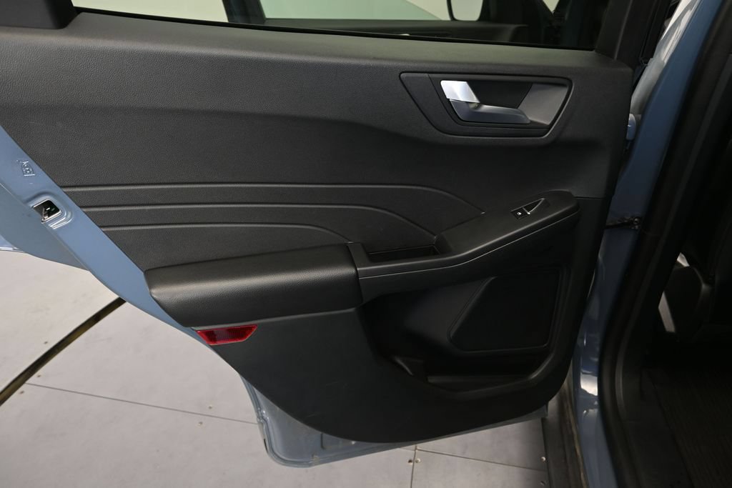 Certified 2023 Ford Escape ST-Line Select AWD/4WD image 23