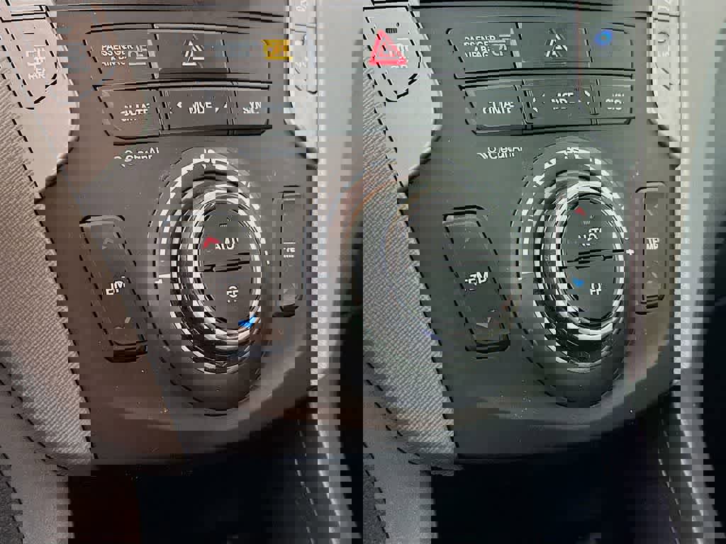 Used 2018 Hyundai Santa Fe Sport image 20