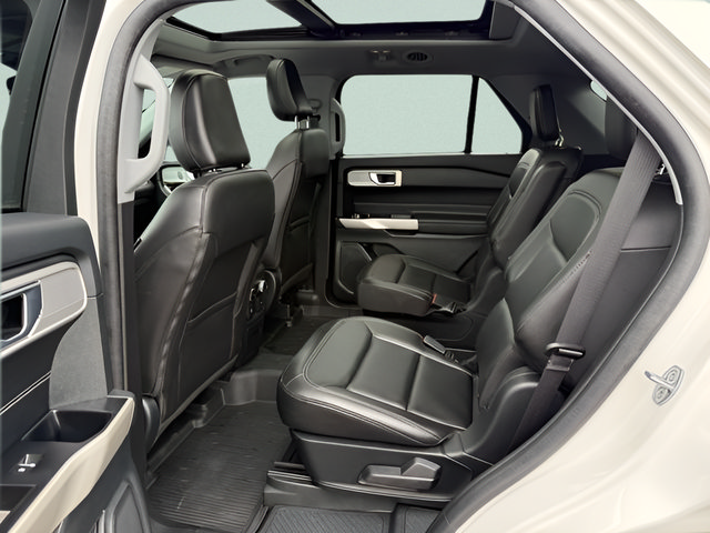 Certified 2023 Ford Explorer XLT w/ Equipment Group 202A AWD/4WD image 5
