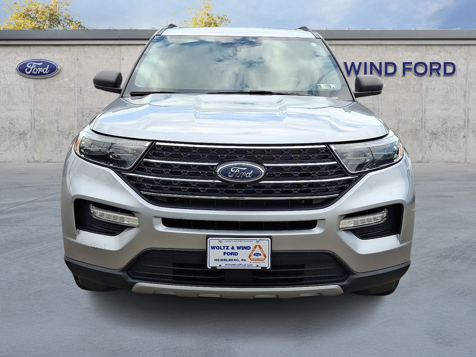 Certified 2020 Ford Explorer XLT w/ Equipment Group 202A AWD/4WD image 2