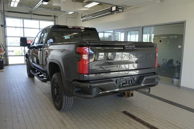 Used 2022 Chevrolet Silverado 2500 LT w/ Midnight Edition AWD/4WD image 11