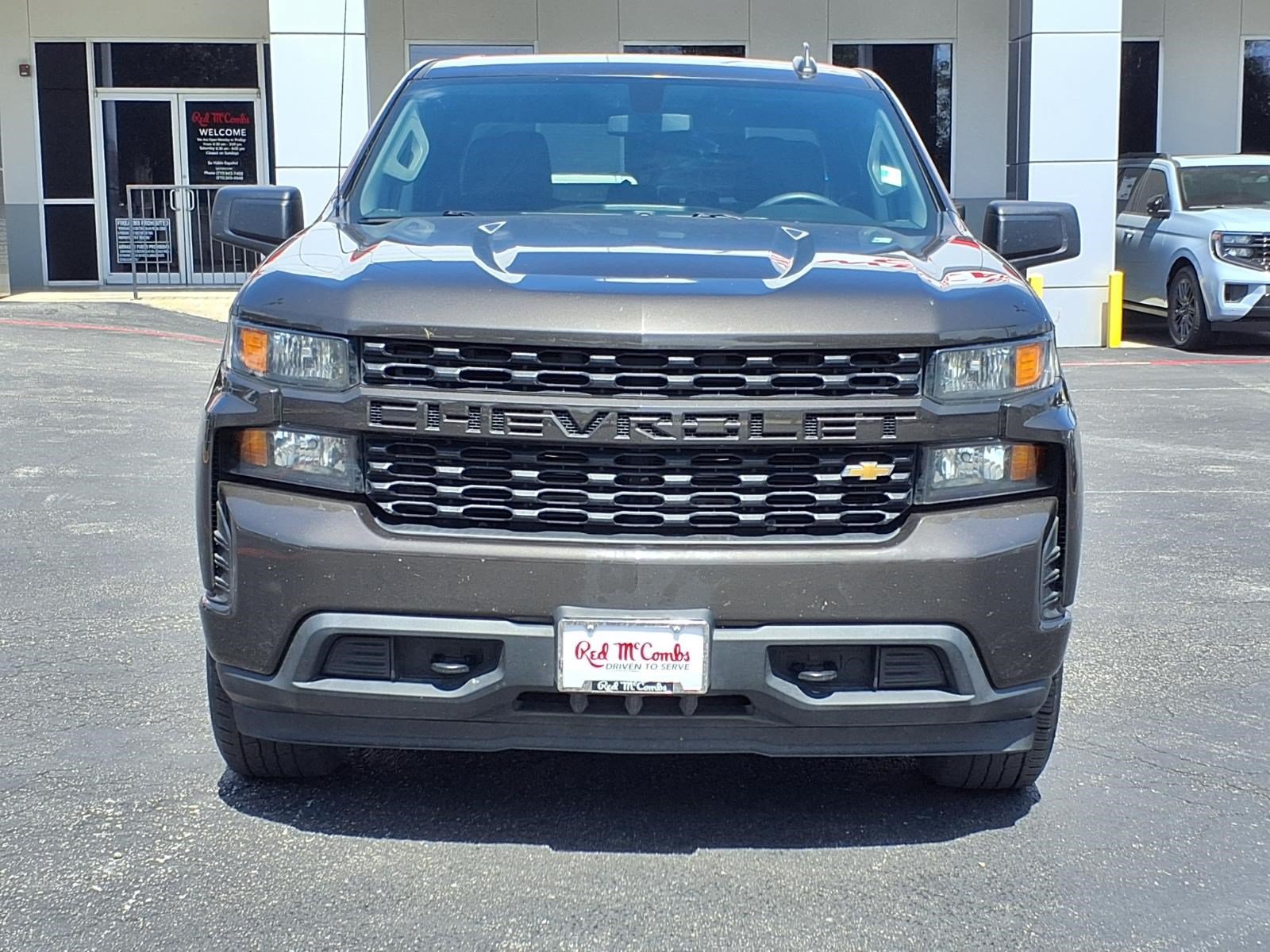 Used 2022 Chevrolet Silverado 1500 Custom RWD image 2