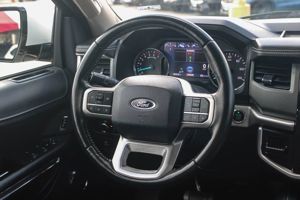 Certified 2024 Ford Expedition XLT AWD/4WD image 15