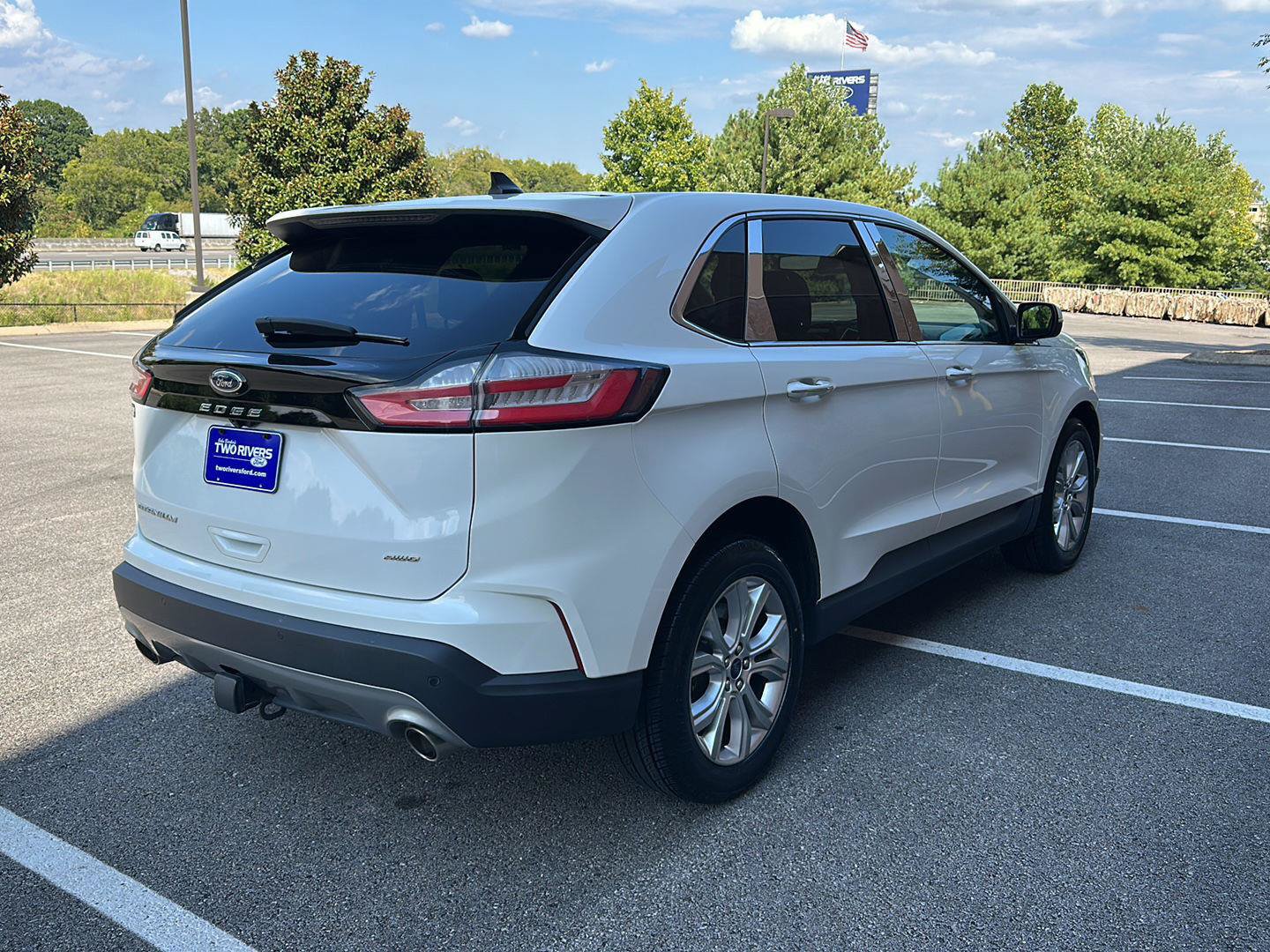 Certified 2022 Ford Edge Titanium w/ Equipment Group 301A AWD/4WD image 5
