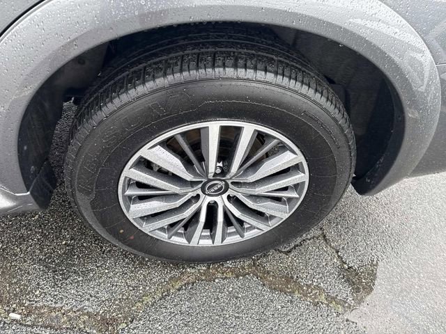 Used 2024 Nissan Armada SL w/ Captain's Chairs Package AWD/4WD image 15