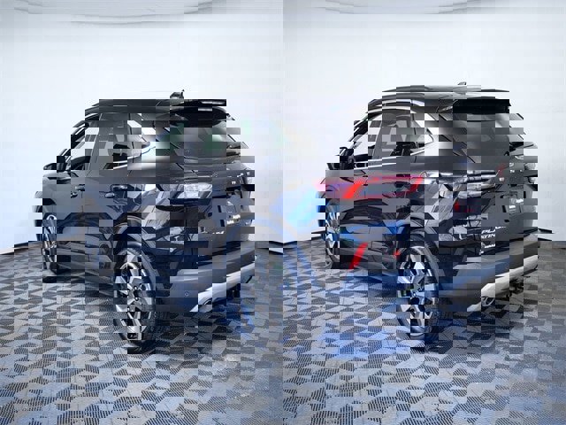 Certified 2025 Ford Escape Platinum w/ Premium Technology Package image 2