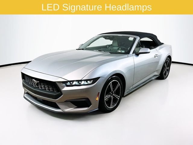 Certified 2024 Ford Mustang Convertible RWD image 3