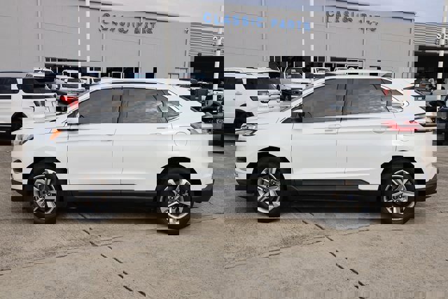 Certified 2022 Ford Edge SEL image 5