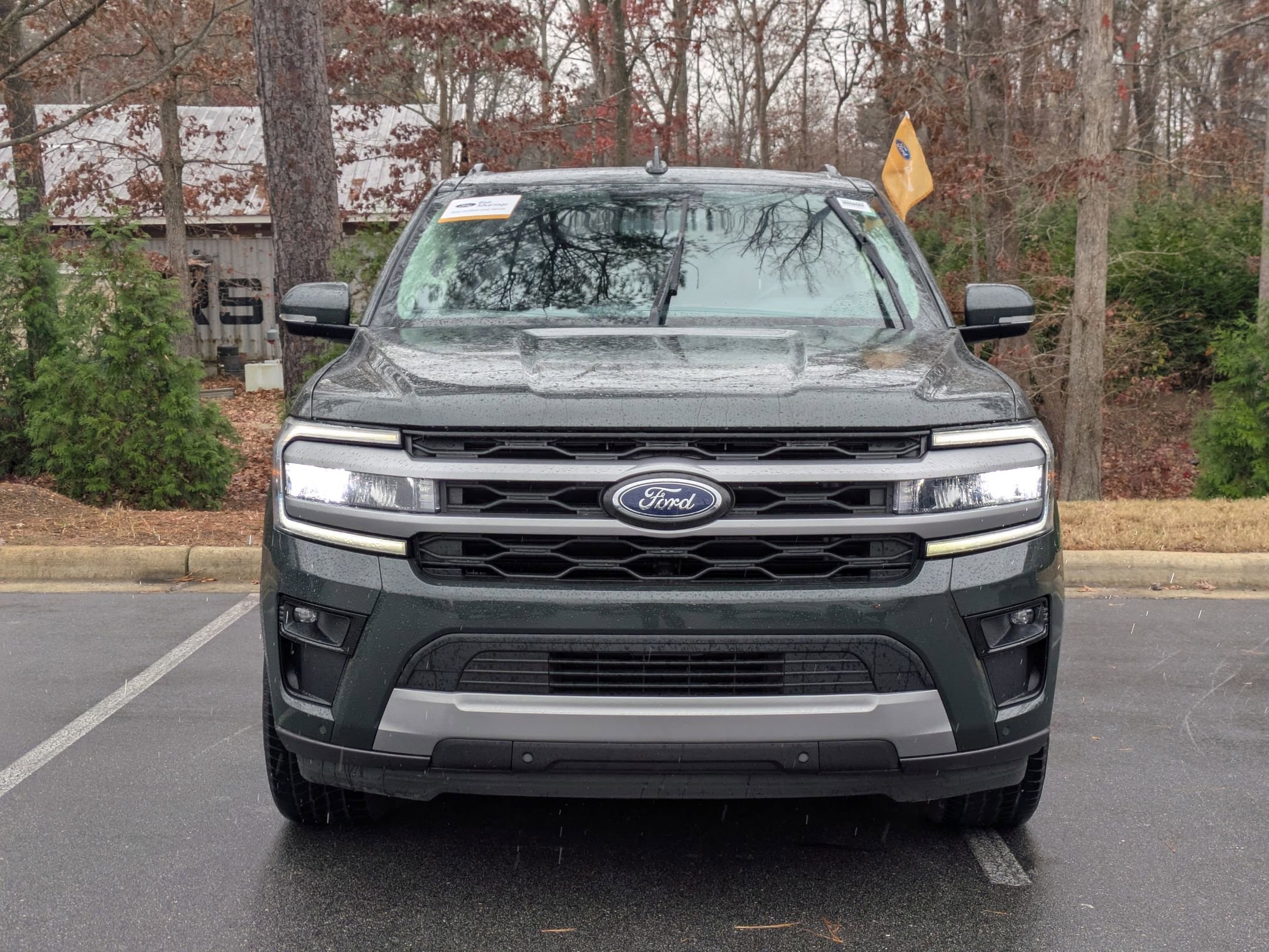 Certified 2023 Ford Expedition Max XLT image 7