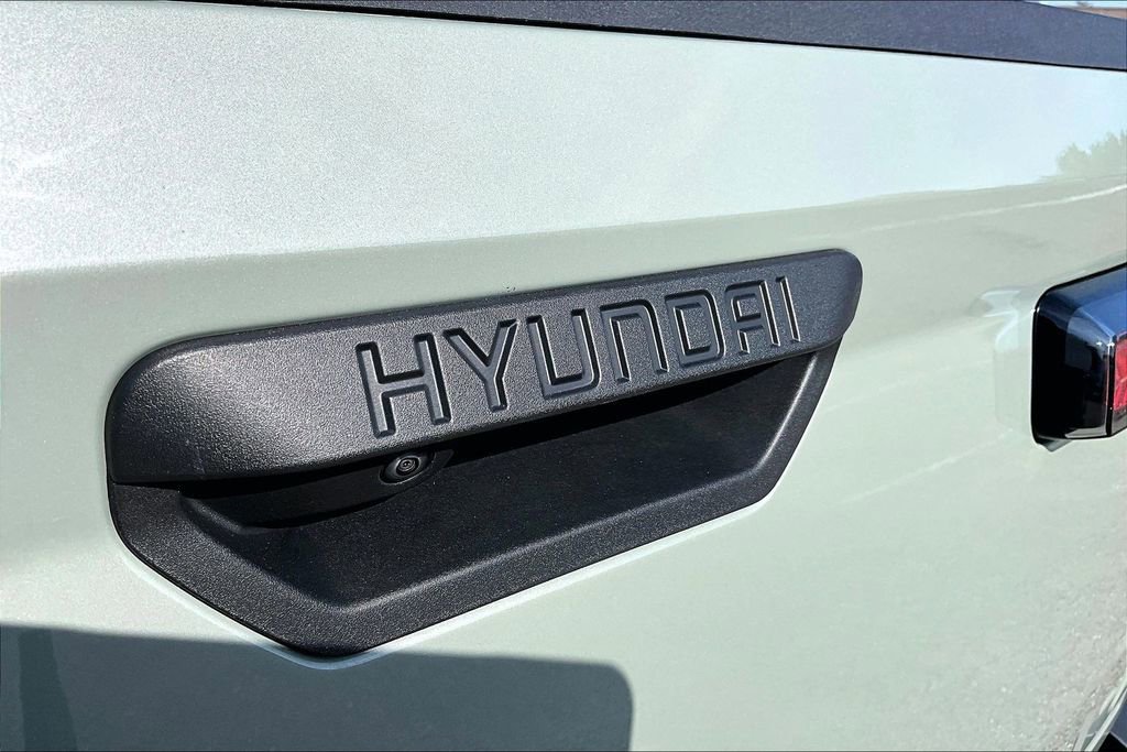 Used 2025 Hyundai Santa Cruz SEL FWD image 8